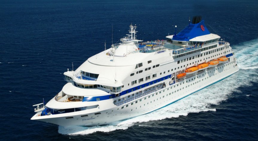 Круизен кораб се сблъскал с танкер в Дарданелите