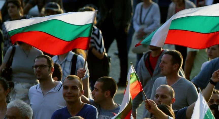 15 хиляди поискаха оставката на правителството в София
