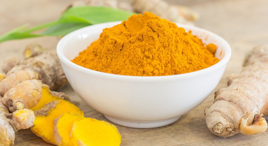 Силата на куркумата за по-гладка и здрава кожа.