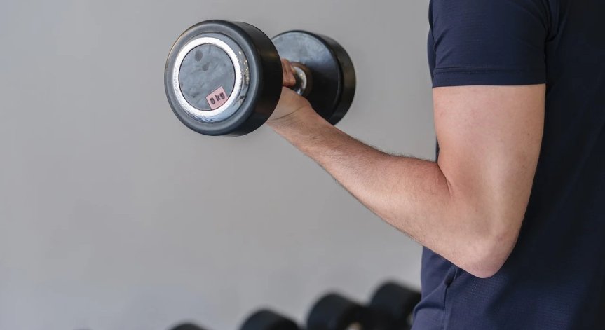 Въпреки отрупаната трапеза, можем да поддържаме добра форма с лесни стъпки