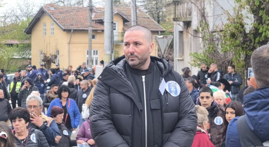 Бащата на Сияна основава гражданско движение