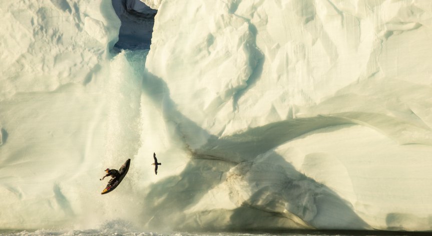 Катастрофален сигнал от Антарктида: Ледник се стопи наполовина за два месеца