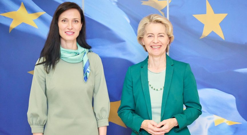 Мария Габриел пред Фон дер Лайен: Ще работим активно по присъединяването ни към Еврозоната