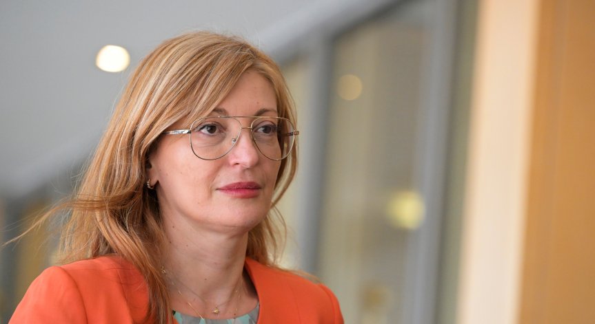 Захариева проведе срещи с премиера, президента, министри.