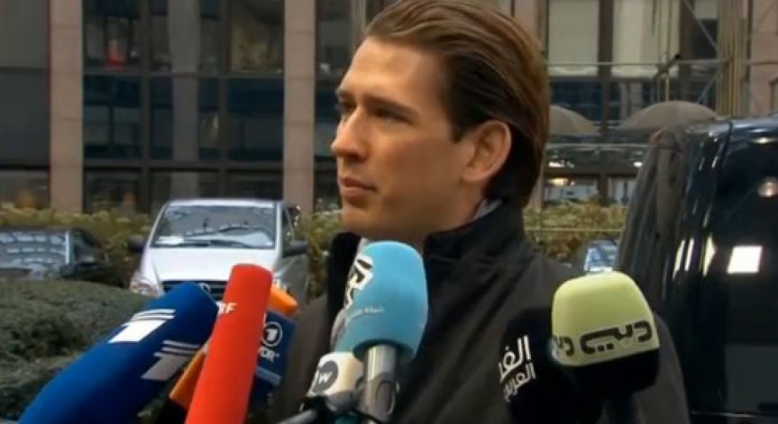 Австрия ще реши до сряда дали затваря границите