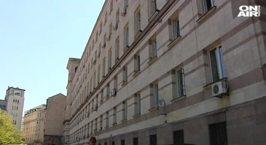 Социалният министър с отчет: Как държавата се бори с бедността?