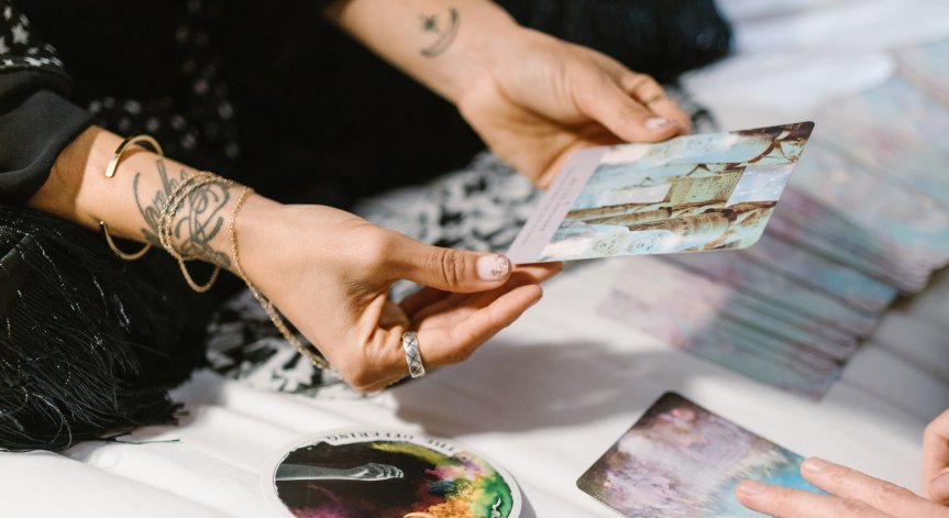 Хороскоп за 18 юни: Важен ден за Девата, а Рибите да внимават