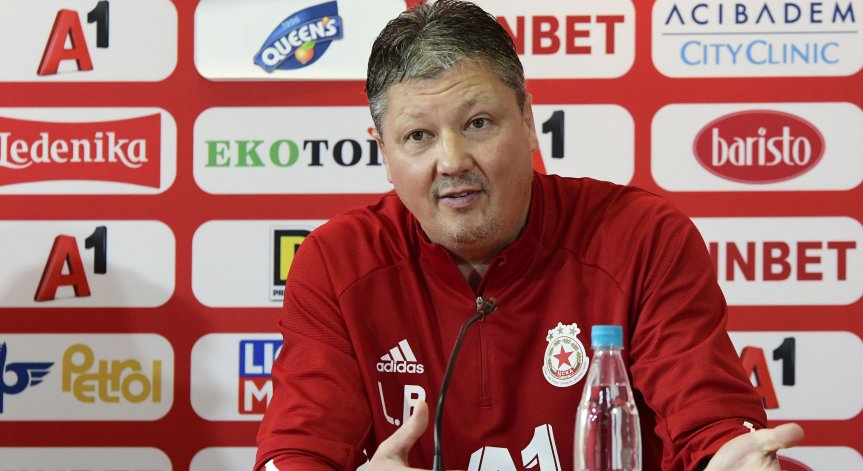 Множат се проблемите за Любо Пенев с контузените в ЦСКА