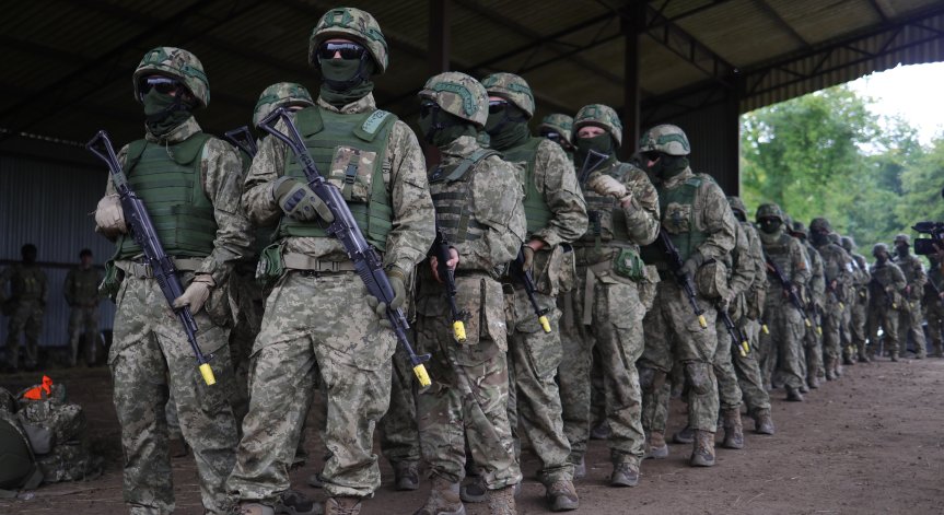 Борел обеща да посети Украйна.