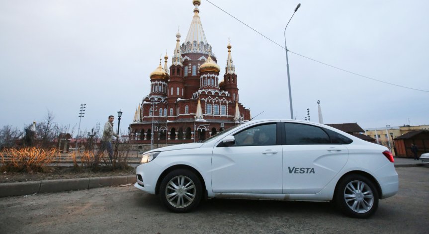 Военните действия на Русия в Украйна удариха косвено и Lada