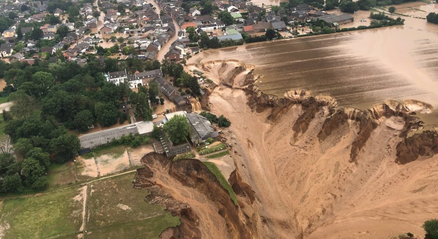 Няма данни за пострадали българи при водния апокалипсис в Германия