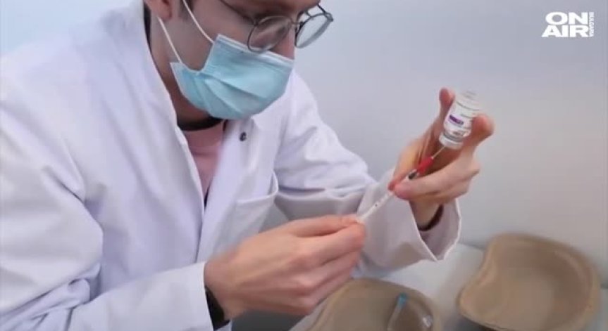 7 починали с кръвни съсиреци след ваксинация с AstraZeneca във Великобритания