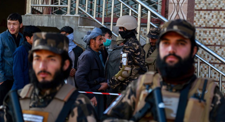 Стъпка в правилната посока: Талибаните издадоха указ за правата на жените