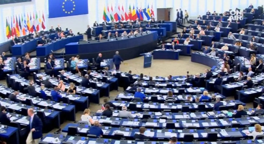 Марин льо Пен трябва да върне 300 хил. евро на европарламента