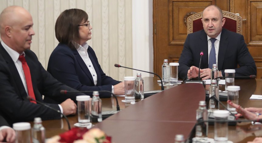 Нинова: Радев забрави бедните и направи коледен подарък на военолюбците