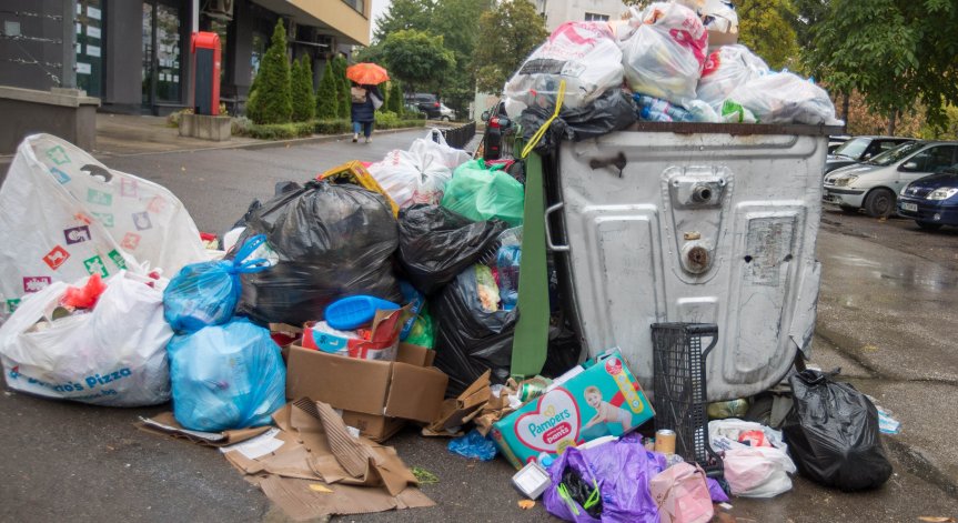 Държавата затяга контрола върху отпадъците