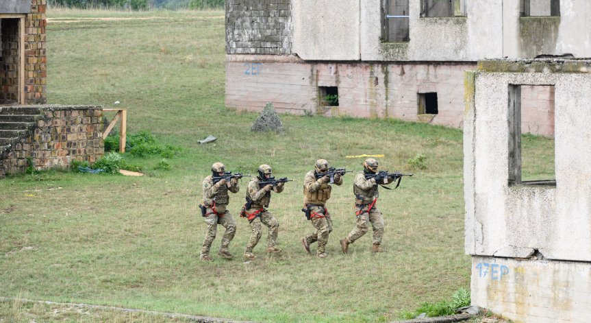 Все повече украинци рискуват с дезертьорство, за да се спасят от военна служба