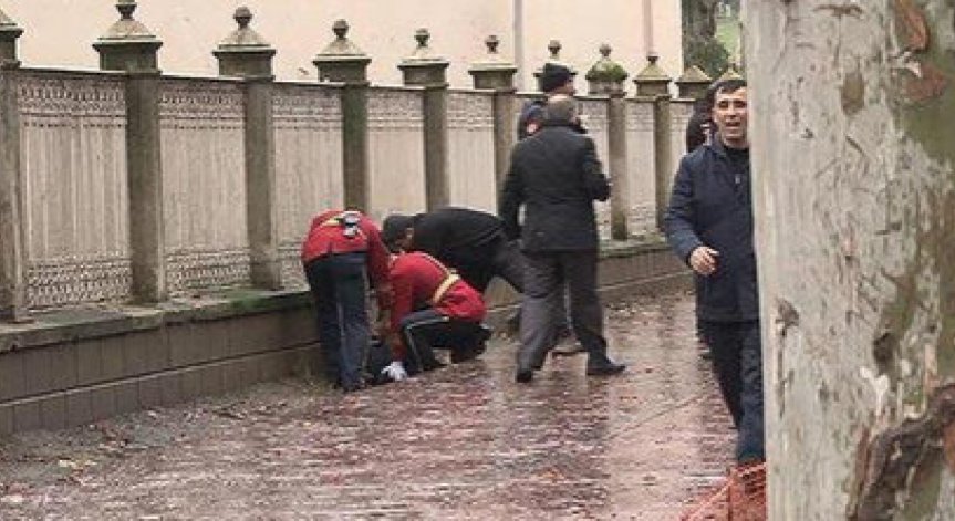 Турската полиция задържа въоръжен мъж в Истанбул
