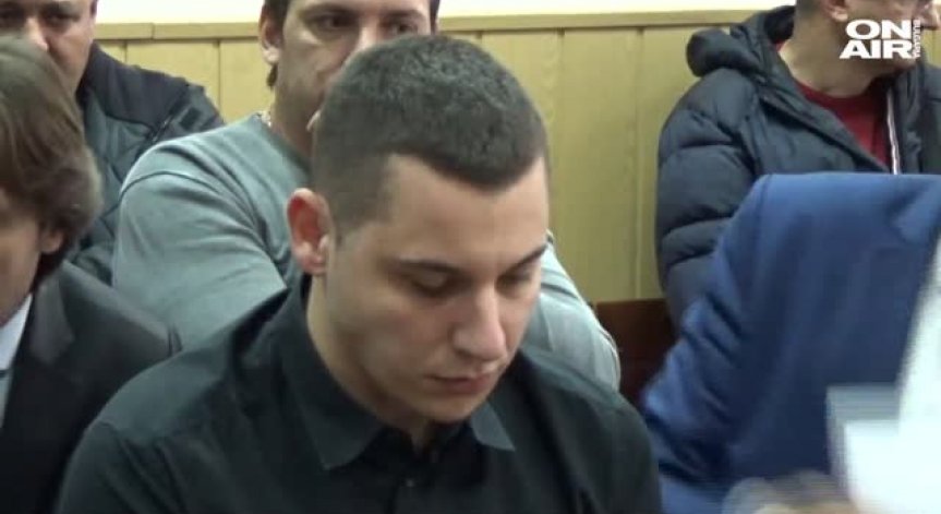 Апелативният съд в Пловдив остави в ареста шофьора, убил трима