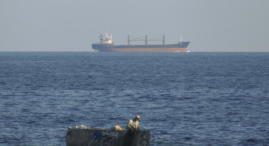 Загинал и ранени след руския удар по кораб в Черно море