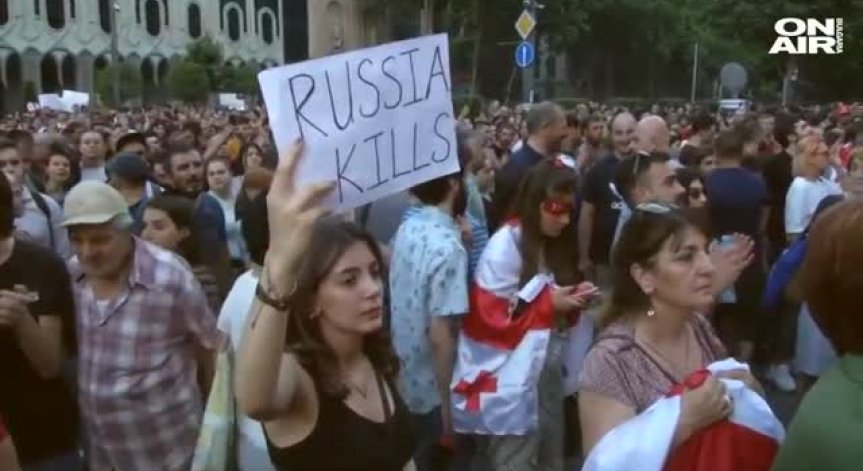 Нови протести в Грузия: Хиляди демонстранти отново са блокирали Тбилиси