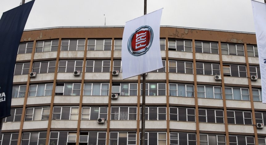 Заради коронавируса: Fiat спира работа в завода си в Сърбия