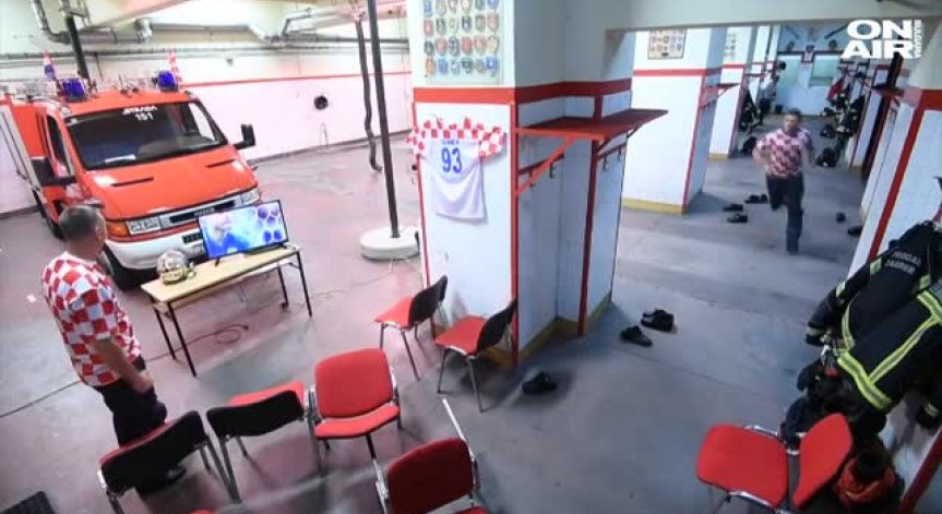 Пожарникарите в Загреб призовават хората да са внимателни, за да могат да гледат мача