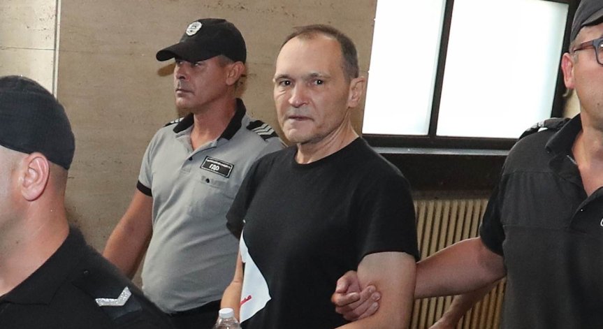 Защитата на Божков: Делото срещу него се държи на трупчета