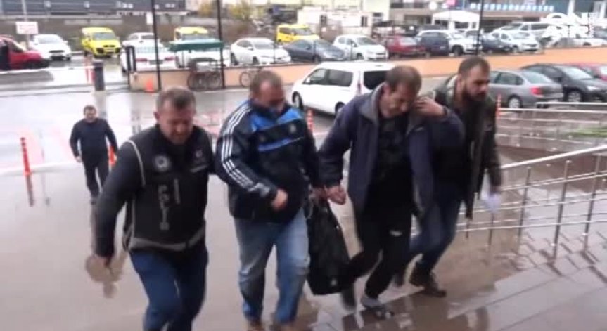 Заловиха петима, заподозрени за връзки с Гюлен, преди да влязат в България