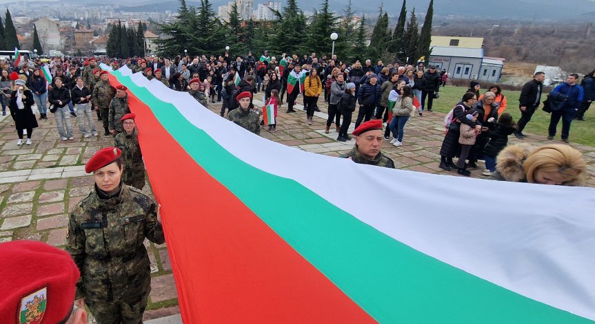 Ученици ще шестват в Русе.