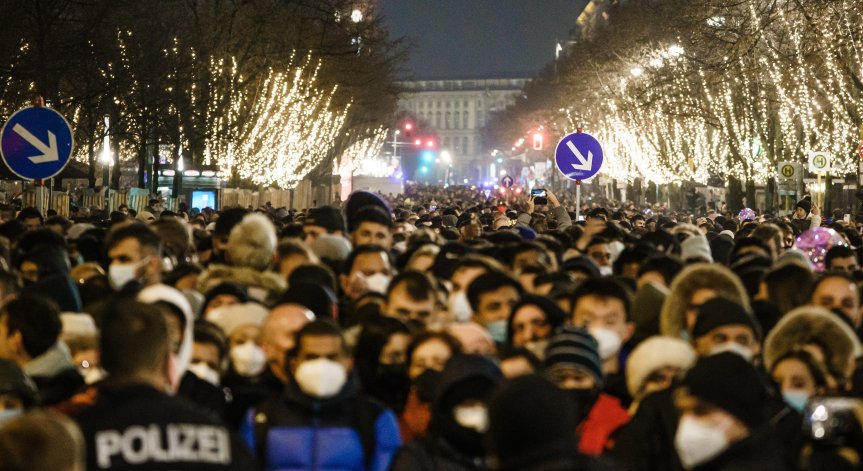 Многохилядни протести в Германия срещу Ковид мерките