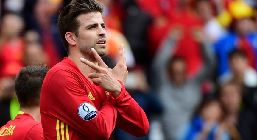 Жерар Пике завоюва победа за Испания в мача с Чехия