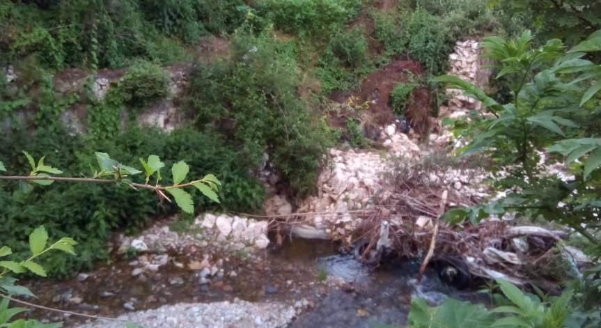 HelpBook алармира за затлачени и непочистени речни корита 