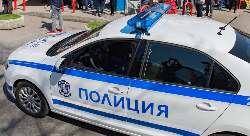 Съдът остави в ареста литовката, намушкала с нож четирима души във Варна