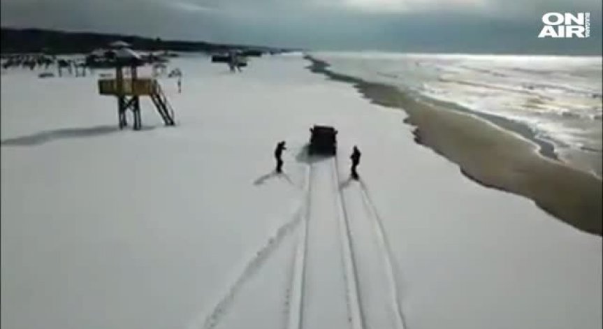 Снегът не е само бедствие, може да бъде и забавен