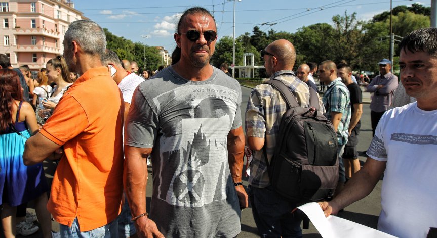 Ресторантьорите обявиха война на ограниченията, организират протести с блокади