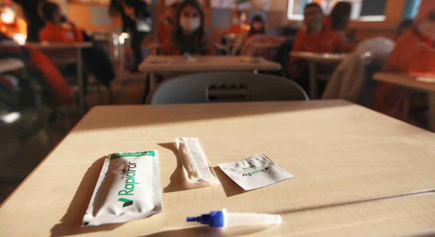 Щадящите тестове гарантират 2 седмици присъствено обучение за малките ученици