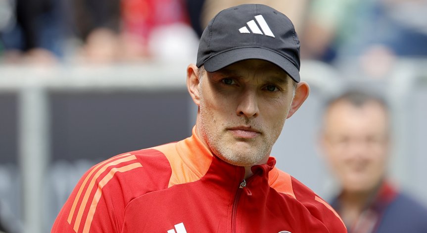 Тухел поема Трите лъва.