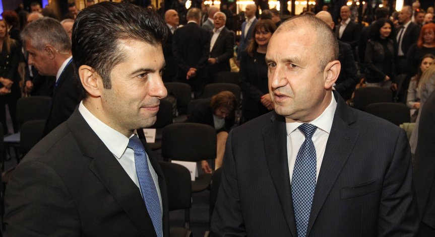 Радев и Петков отиват при Макрон, вдигат ветото за членство на РСМ в ЕС?