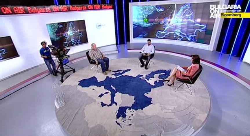 Брюксел 1: Крахът на традиционните партии в Испания и европейската обиколка на Дейвид Камерън