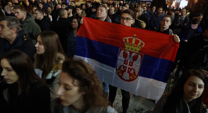 Освободиха от ареста българските активисти, опитали да дадат протестно писмо на Вучич