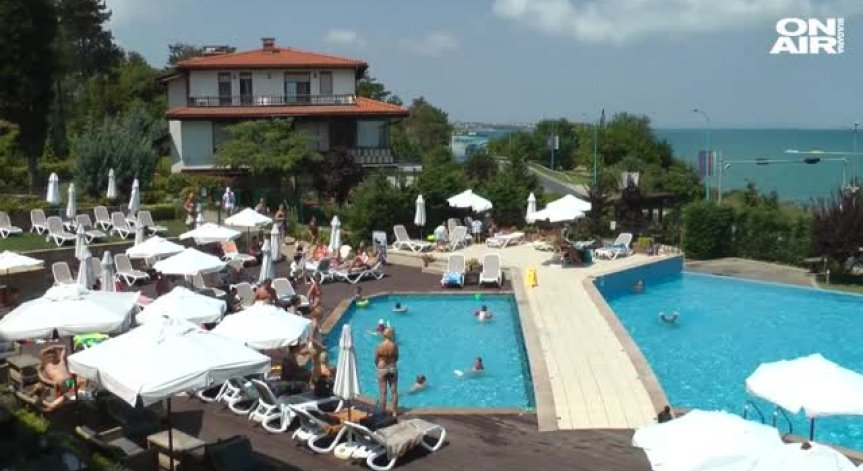 Цените по морето падат с до 60% през септември