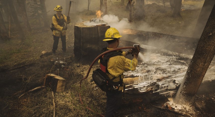 Критични метеорологични проблеми предизвикват страховити пожари в САЩ