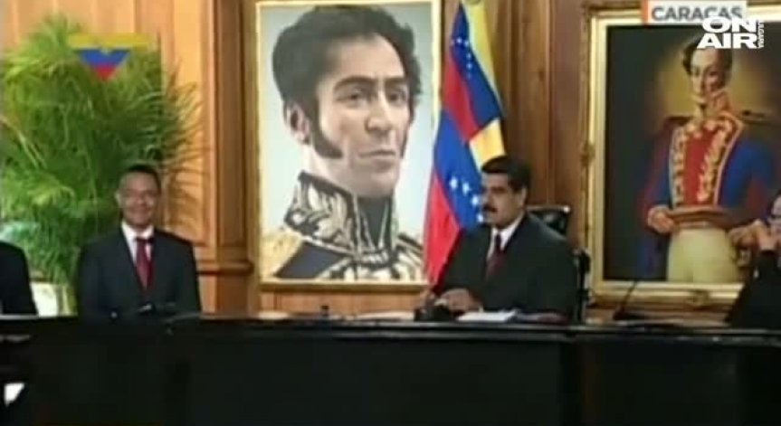 Хеликоптер обстреля Върховния съд на Венецуела 