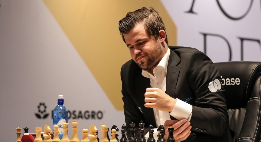 Карлсен вече води на Непо с 3 точки и почти сигурно защитава шахматната корона