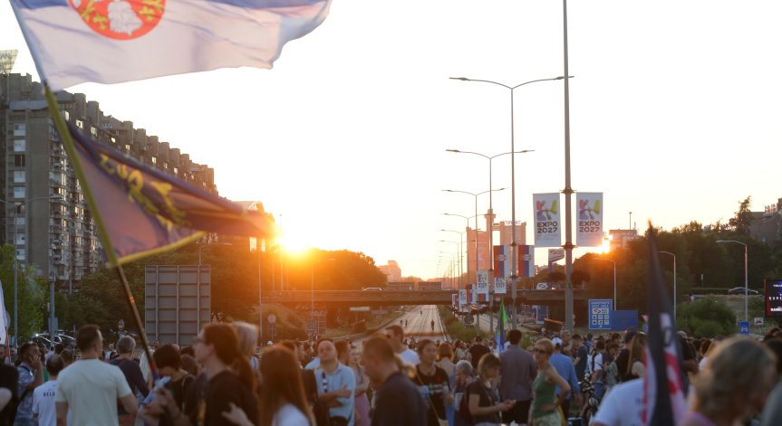 Повечето от задържаните са пуснати на свобода.