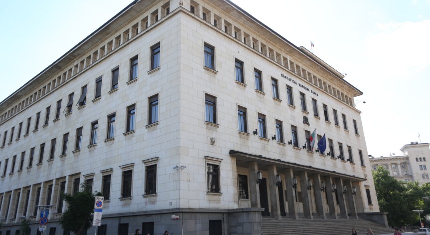 Ръст на потребителските заеми, все повече българи теглят кредити за жилища