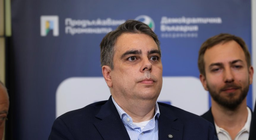 ПП и ДБ се разделят на две групи в парламента, но остават в съюз?