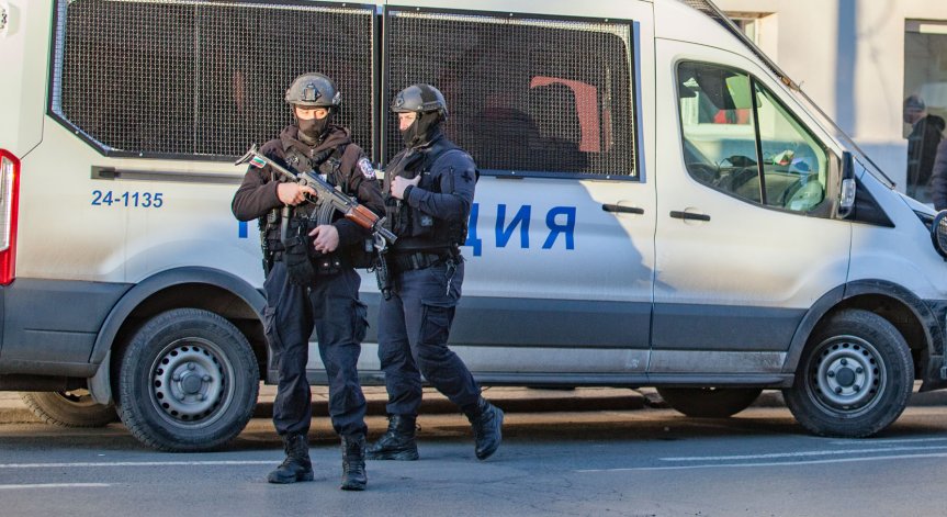 Спецакция на МВР и прокуратурата в София, проверено е и заведение в 