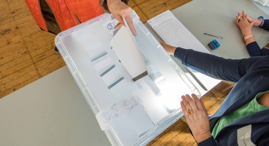 Първа политическа сила в областта е ГЕРБ-СДС.